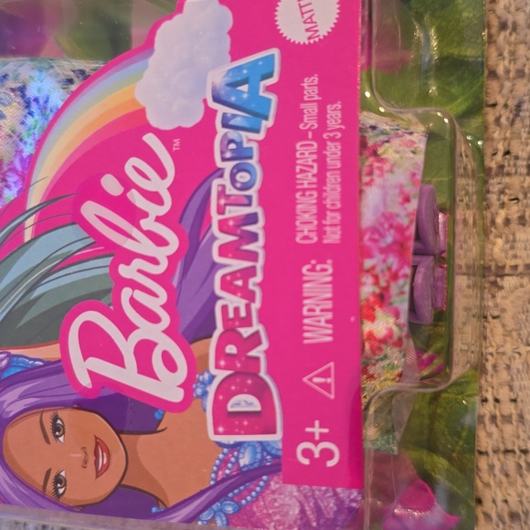MATTEL BRAND BARBIE DOLL, "DREAMTOPIA" - Picture 9 of 9
